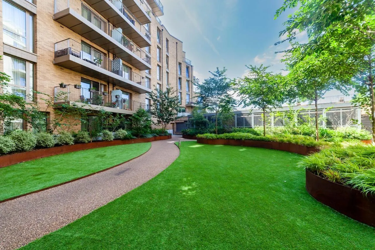 London Heathrow Skyline Deluxe 2Bd Condo West Drayton  Apartment West Drayton (Middlesex)